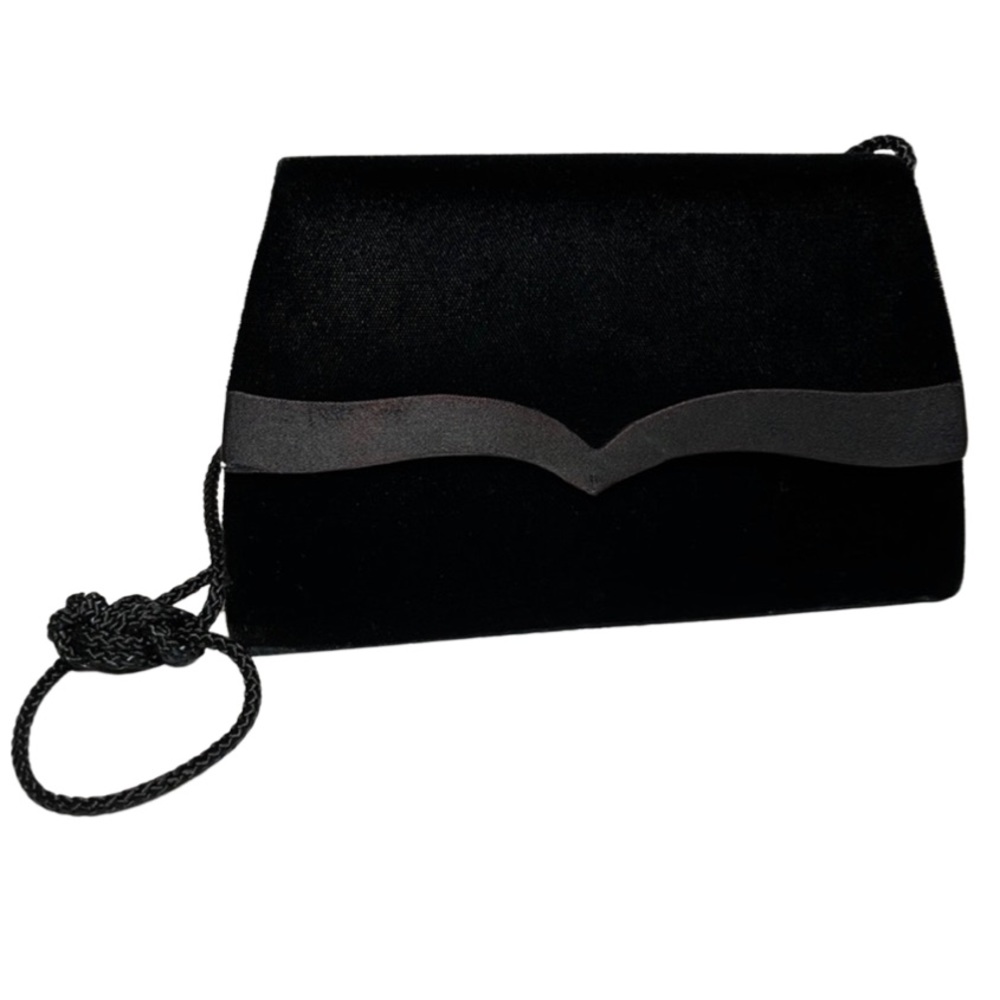 La Regale Velvet bag